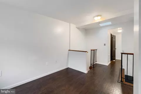 Entry Way - 646 Dover St, Baltimore, MD 21230 photo 5 of 7