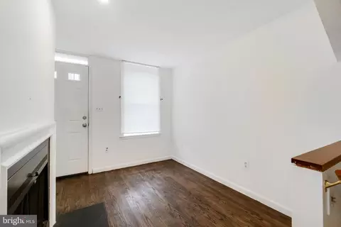 Living - 646 Dover St, Baltimore, MD 21230 photo 3 of 5