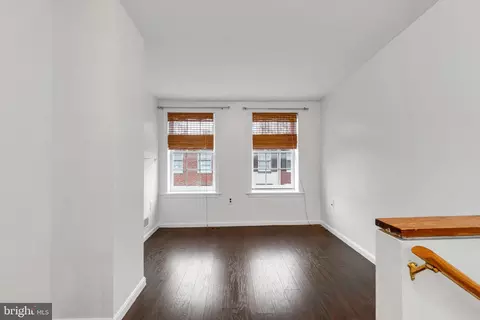 Living - 646 Dover St, Baltimore, MD 21230 photo 4 of 5