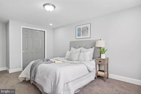Bedroom - 808 N Augusta Ave, Baltimore, MD 21229 photo 3 of 7