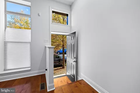 Entry Way - 1510 N Bond St, Baltimore, MD 21213 photo 2 of 6