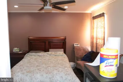 Bedroom - 4511 Cherry Way, Baltimore, MD 21229 photo 2 of 2