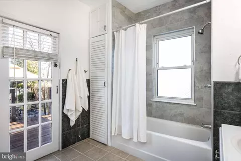 4217 Harcourt Rd, Baltimore, MD 21214 photo 18