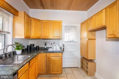 4217 Harcourt Rd, Baltimore, MD 21214 photo 16