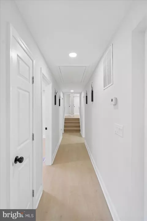 Entry Way - 5000 Anthony Ave, Baltimore, MD 21206 photo 3 of 6