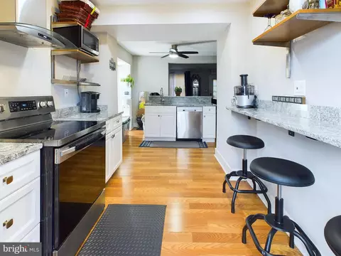 932 S Paca St, Baltimore, MD 21230 photo 6