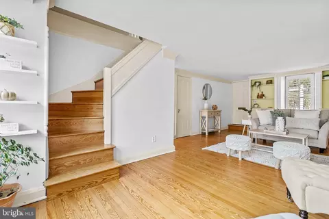 2435 Pickwick Rd, Baltimore, MD 21207 photo 3