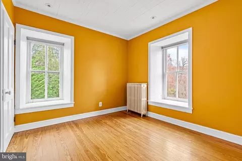 2435 Pickwick Rd, Baltimore, MD 21207 photo 11