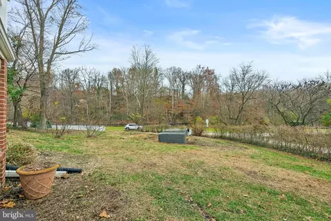 2435 Pickwick Rd, Baltimore, MD 21207 photo 23