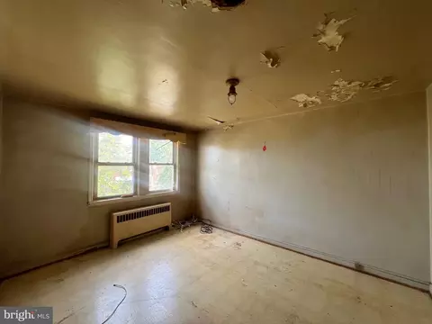Bedroom - 2811 E Federal St, Baltimore, MD 21213 photo 1 of 4