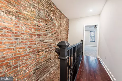 Entry Way - 1930 Mcculloh St, Baltimore, MD 21217 photo 9 of 10