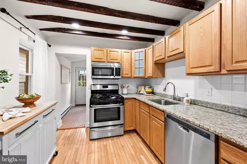 321 S Wolfe St, Baltimore, MD 21231 photo 10