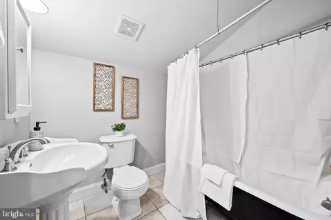 321 S Wolfe St, Baltimore, MD 21231 photo 31