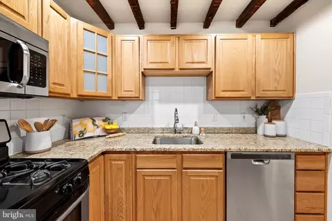 321 S Wolfe St, Baltimore, MD 21231 photo 12
