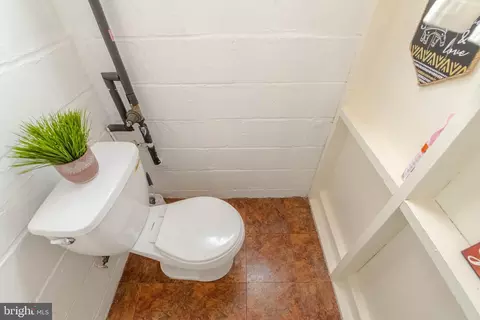 Bath - 4026 Raymonn Ave, Baltimore, MD 21213 photo 2 of 2