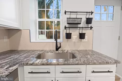 Kitchen - 2233 E Fayette St, Baltimore, MD 21231 photo 2 of 2