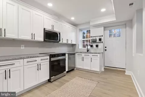 Kitchen - 2233 E Fayette St, Baltimore, MD 21231 photo 1 of 2