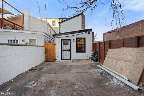 Exterior - 2233 E Fayette St, Baltimore, MD 21231 photo 4 of 4