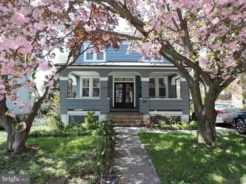 214 Mallow Hill Rd, Baltimore, MD 21229