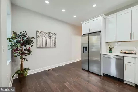 Entry Way - 119 Monastery Ave, Baltimore, MD 21229 photo 1 of 3