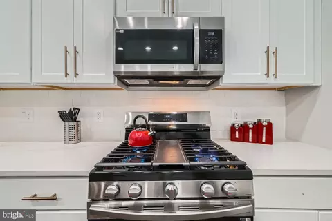 Kitchen - 119 Monastery Ave, Baltimore, MD 21229 photo 2 of 2