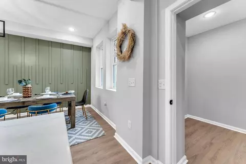 Entry Way - 4010 Boarman Ave, Baltimore, MD 21215 photo 9 of 15