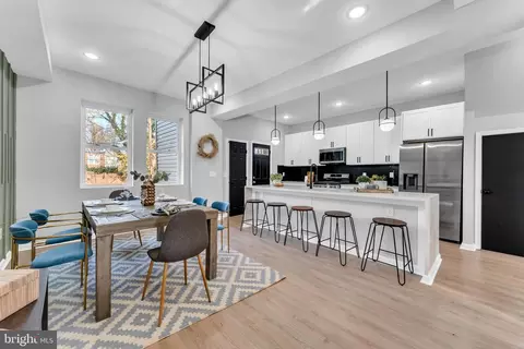 Dining - 4010 Boarman Ave, Baltimore, MD 21215 photo 2 of 3