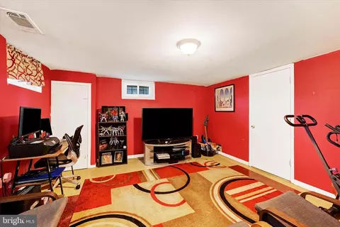 4252 Labyrinth Rd, Baltimore, MD 21215 photo 15