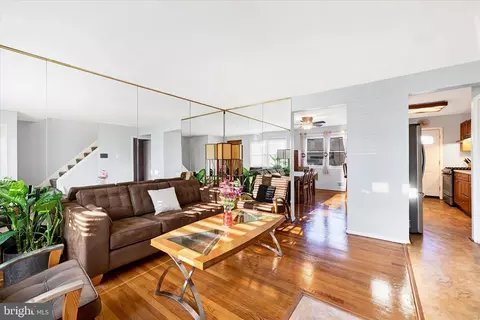 4252 Labyrinth Rd, Baltimore, MD 21215 photo 3