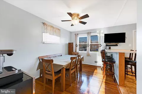 4252 Labyrinth Rd, Baltimore, MD 21215 photo 4