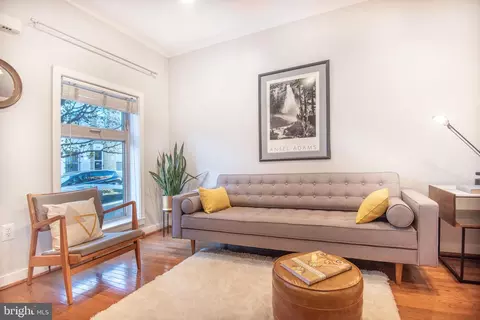 Living - 131 N Decker Ave, Baltimore, MD 21224 photo 1 of 1