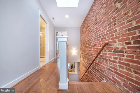 Entry Way - 131 N Decker Ave, Baltimore, MD 21224 photo 3 of 6