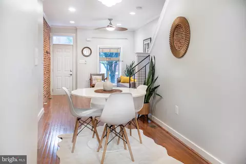 Entry Way - 131 N Decker Ave, Baltimore, MD 21224 photo 1 of 6