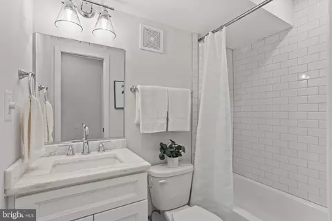 Bath - 430 E Clement St, Baltimore, MD 21230 photo 3 of 3