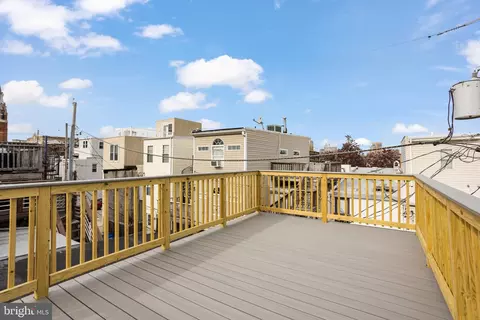 Exterior - 430 E Clement St, Baltimore, MD 21230 photo 3 of 4