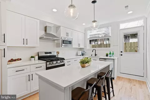 Kitchen - 430 E Clement St, Baltimore, MD 21230 photo 5 of 6
