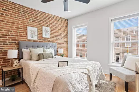 Bedroom - 430 E Clement St, Baltimore, MD 21230 photo 3 of 4