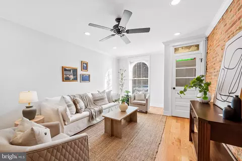 2902 Dillon St, Baltimore, MD 21224 photo 4