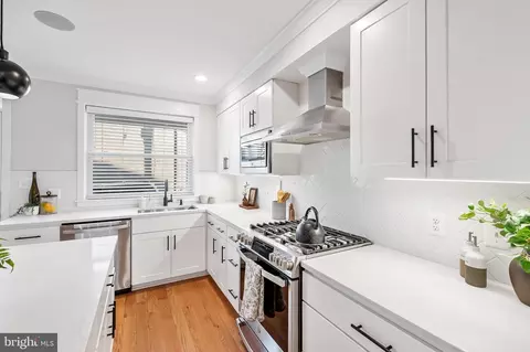 2902 Dillon St, Baltimore, MD 21224 photo 11