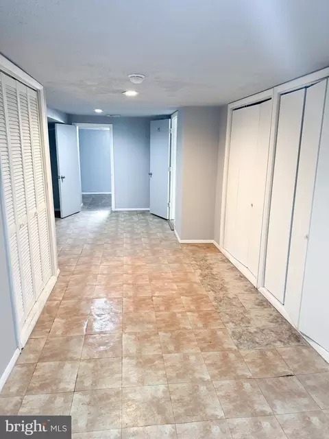 Entry Way - 524 Chateau Ave, Baltimore, MD 21212 photo 7 of 7