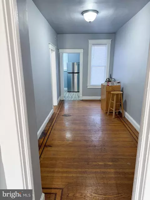 Entry Way - 524 Chateau Ave, Baltimore, MD 21212 photo 2 of 7