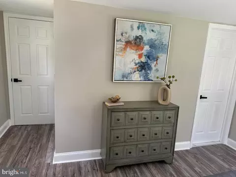 Entry Way - 52 N Monastery Ave, Baltimore, MD 21229 photo 4 of 5