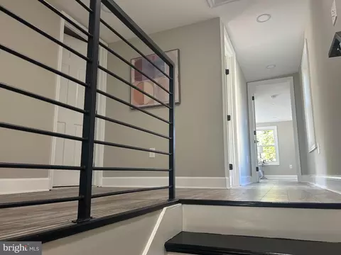 Entry Way - 52 N Monastery Ave, Baltimore, MD 21229 photo 2 of 5