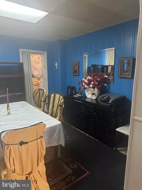 Dining - 2526 E Chase St, Baltimore, MD 21213 photo 1 of 2