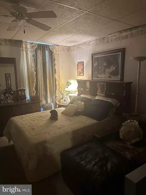 Bedroom - 2526 E Chase St, Baltimore, MD 21213 photo 2 of 2