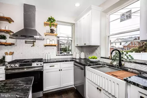 Kitchen - 1508 E 33rd St, Baltimore, MD 21218 photo 5 of 5