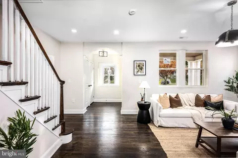 Entry Way - 1508 E 33rd St, Baltimore, MD 21218 photo 1 of 3