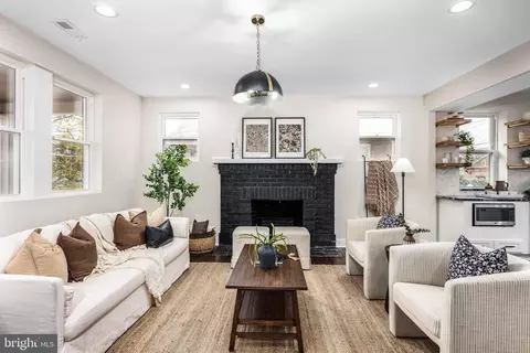 Living - 1508 E 33rd St, Baltimore, MD 21218 photo 1 of 3