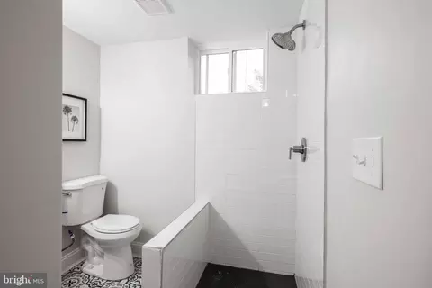 Bath - 1508 E 33rd St, Baltimore, MD 21218 photo 4 of 5