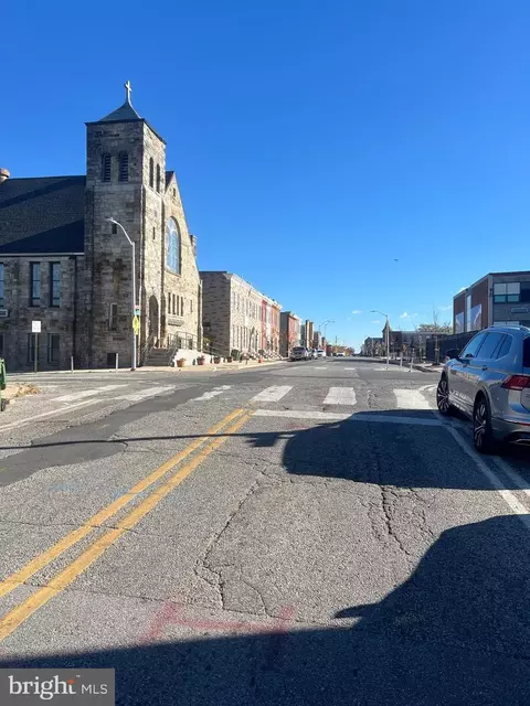 2135 E Oliver St, Baltimore, MD 21213 photo 4